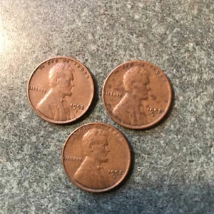 1952-D Lincoln Wheat Cent - Exact Coins Shown  Lot of 3 - Picture 1 of 2