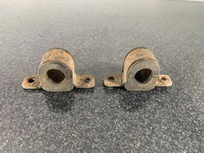 1999 - 2004 年福特 F250 2C345484AA 4x4 SD 稳定器摇杆衬套带支架 — 第 1/4 张图片