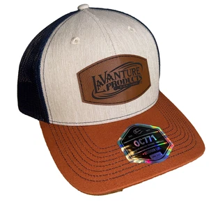 Lavanture Products Modern-Trucker - SnapBack Mütze mit Lederaufnäher - Bild 1 von 5