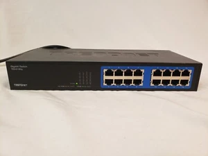 TRENDnet Gigabit Switch TEG-S16Dg 16-Ports External Switch w/Power Cord - Picture 1 of 4