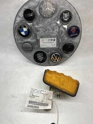 84-93 梅赛德斯-奔驰 190E - 司机左右转向信号 - 201826024 — 第 1/3 张图片