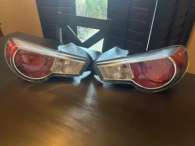 Luces traseras SCION FRS 2014 stock usado. Compatible con SCION FRA 2013-2016  Foto 1 de 3