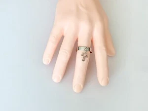 Anillo Silueta Cruz Cuelga Dije Ajustable Punk Joyería Dedo Hip Hop - Imagen 1 de 3