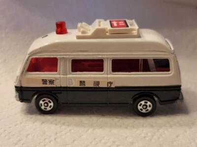 Tomica TOMY Vintage Hecho en Japón Nº Coche patrulla policía caravana Nissan 3 S=1/67 Foto 1 de 4