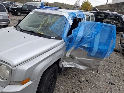 Manija de puerta trasera vertical estilo clásico alternador compatible con 07-17 COMPASS 3739525 Foto 1 de 4