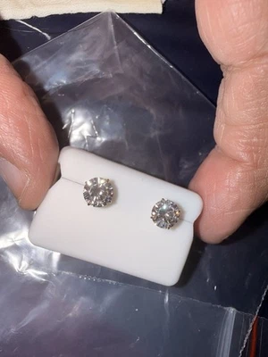 10k Real Gold MOISSANITE  2.0OCTW 6MM $800.00 - Image 1 of 4