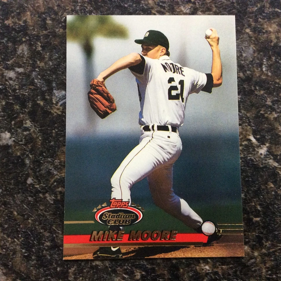 1993 Topps Stadium Club - Mike Moore #693 1st Day Issue - Image 1 of 2