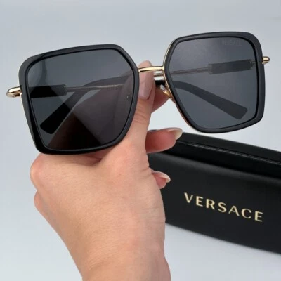 Gafas de sol Versace para mujer negras grises oscuras cuadradas VE2261 100287 NUEVAS Foto 1 de 4