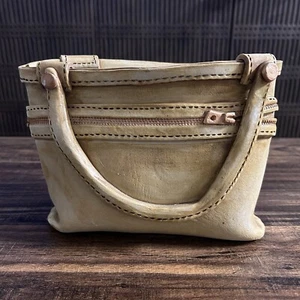 Handgefertigte Keramik Ledertasche gesungen von Doris B. Spivack - Bild 1 von 8