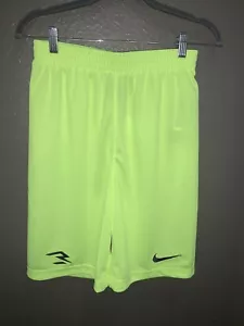NIKE Volt Neon Boys Basketball Style Athletic Shorts Size XL NWT - Picture 1 of 3