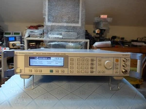 Rohde & Schwarz SML03 Signalgenerator 9 kHz - 3,3 GHz Optionen SML-01, SML-03 - Bild 1 von 20