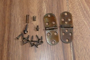 Armadio macchina da cucire Singer vintage coperchio ribaltabile cerniere con molle - Foto 1 di 5