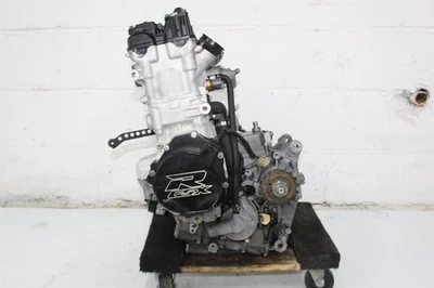 03-04 SUZUKI GSXR1000 MOTOR CULATA FUNDAS MANIVELA *FUERTE CORREDOR* Foto 1 de 4