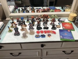 HUGE lot Of Disney Infinity Figures And Discs/Cards - Picture 1 of 15