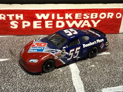 Michael Waltrip #55 Domino’s Pizza 2006 1:64 NASCAR Team Calibre Diecast Suelto Foto 1 de 4
