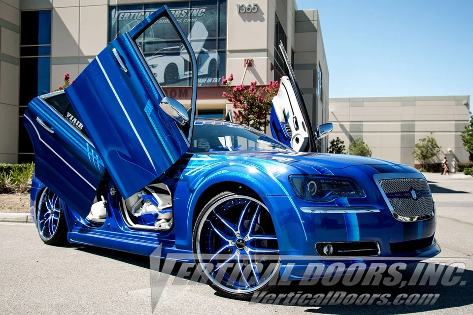 Chrysler 300 2011-2023 portas verticais INC kit de porta lambo - Imagem 1 de 4