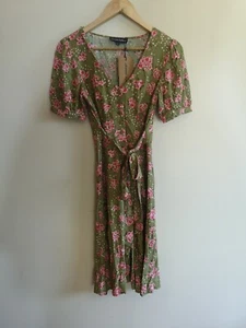 Princess Highway Midi Dress Floral Green Size 4 NWT Short Sleeve - Picture 1 of 6