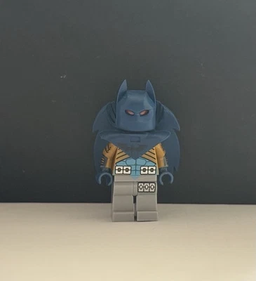  LEGO Batman minifigure custom pad printed + injection molded wings - Image 1 of 3