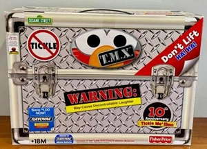 2006 Fisher Price Tickle Me Elmo TMX Doll 10th Anniversary, NEW IN BOX, Sealed - Picture 1 of 2