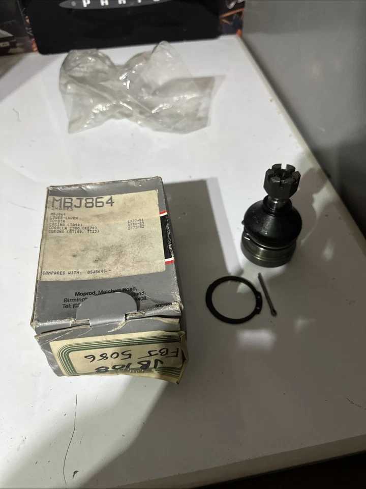Toyota Corolla 1300 KE70/Carina/Corona  1973 - 1983 Lower LH/RH Ball Joint — 第 1/4 张图片