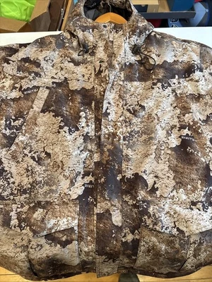 Cabelas’ Camo Winter Hunting Cost Jacket 4Most Dry Plus Large Zipper Button Hood - Image 1 of 4