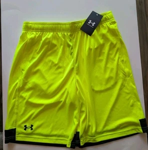 Boys Youth Under Armour Shorts Size XL 14-16 NWT - Picture 1 of 4