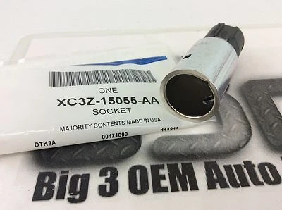 Soquete de conjunto de isqueiro Ford Lincoln Mercury novo fabricante de equipamento original XC3Z-15055-AA - Imagem 1 de 3
