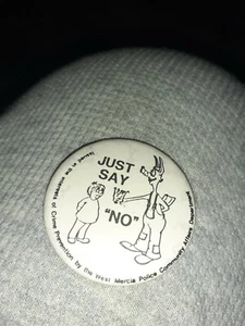 Insignia de colección West Mercia Say No To Strangers - Imagen 1 de 2