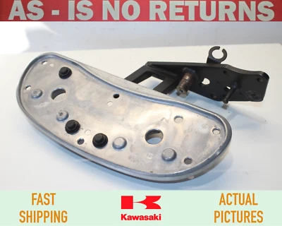 09-23 KAWASAKI Vulcan 1700 Voyager VN1700 PISO DELANTERO DERECHO Y SOPORTE OEM Foto 1 de 4