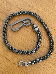 EDC Calavera Motociclista Billetera Cadena con Mosquetones Ti Titanio y Calavera Giratoria, 25-1/2” - Imagen 1 de 12