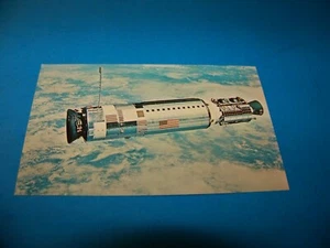 Gemini 12 Piloted by Astronauts Lovell and Aldrin Kennedy Space Center Florida - Picture 1 of 2