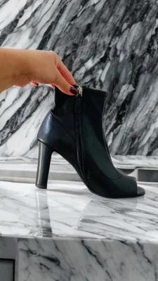 DKNY Women's High Heel Boots 9.5 - Imagem 1 de 3