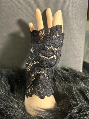 Guantes sin dedos de encaje negros suaves verdaderos vintage años 80 de mi hija😉 Talla S/M Foto 1 de 4