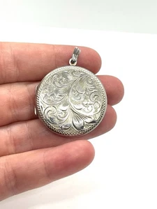 925 STERLING SILVER Ornate Floral Etched Round Locket Pendant EJC 1976 - Picture 1 of 6