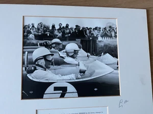 Vintage 10x8 Foto signiert auf Mount von Stirling Moss Anfang 1961 Glover Trophy - Bild 1 von 3