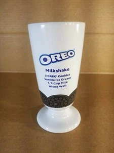 Taza Receta Coleccionable Batido OREO Mondelez INT. 7" de alto 3,5" de ancho en la boca - Imagen 1 de 9