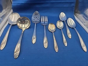Lot of 8 Oneida QUEEN BESS II Silverplate Serving Pieces - Picture 1 of 8