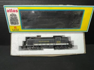 Atlas HO Gauge Southern RS-3 Diesel #7073 Locomotive Toy Train 37701 Japan Made - Picture 1 of 15