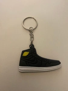 AIR JORDAN 1 RETRO-(BLK/YELLOW/WHT)-2D SNEAKER KEYCHAIN - Picture 1 of 2