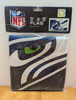Seattle Seahawks Equipo NFL Bandera Bandera 3' x 5' Casco Gráfico Azul Blanco Gris Nuevo Foto 1 de 4