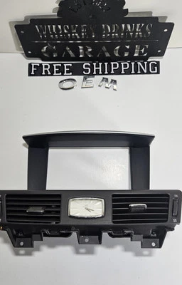 Infiniti M37 2011 2012 2013 tablero central radio bisel con rejillas de ventilación reloj P10751B34000 Foto 1 de 4