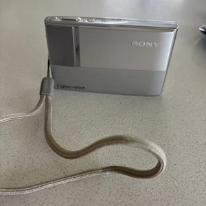 Sony Cyber-Shot Super Steady Shot 7.2 Mega Pixels (READ DESCRIPTION) - Picture 1 of 10