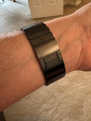 Apple Watch 42 mm pulsera de eslabones de acero inoxidable - negro espacial (MJ5K2) Foto 1 de 4