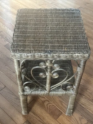 Rollo de mesa vintage victoriano Shabby Boho Chic pavo real mimbre ratán 2 niveles Foto 1 de 4