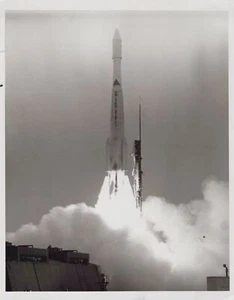 Radio Astronomy Explorer-A Launch Lompoc CA 1968 - Original NASA Photo - Picture 1 of 2
