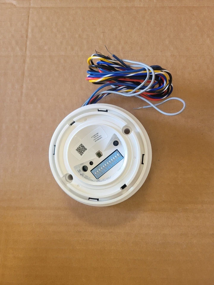 NEW HUBBELL WSPSM24V WASP2 HIGH BAY SENSOR SURFACE MNT 24 VDC - Image 1 of 1