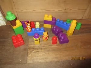 MEGA BLOKS WINNIE THE POOH TIGER HONEY POT BUSH TREE ASSORTED CONSTRUCTI BRICKS - Picture 1 of 5