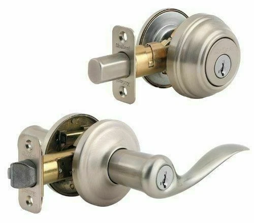 Kwikset 99910-040 Tustin Entry Lever - Gold