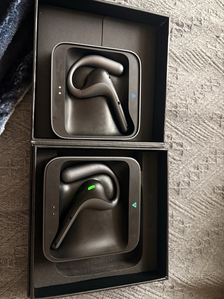 Auriculares Bluetooth Inalámbricos Auriculares Deportivos Gimnasio Auriculares Estéreo con Estuche de Carga Foto 1 de 3