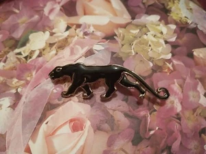Schwarz und Gold Jaguar Katze Emaille Pin Kostüm Schmuck - Vintage - Bild 1 von 2